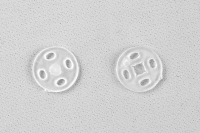 Кнопки пришивные пластиковые 10 мм, блистер 24шт, цв.-прозрачные - купить в Новомосковске. Цена: 48.41 руб.